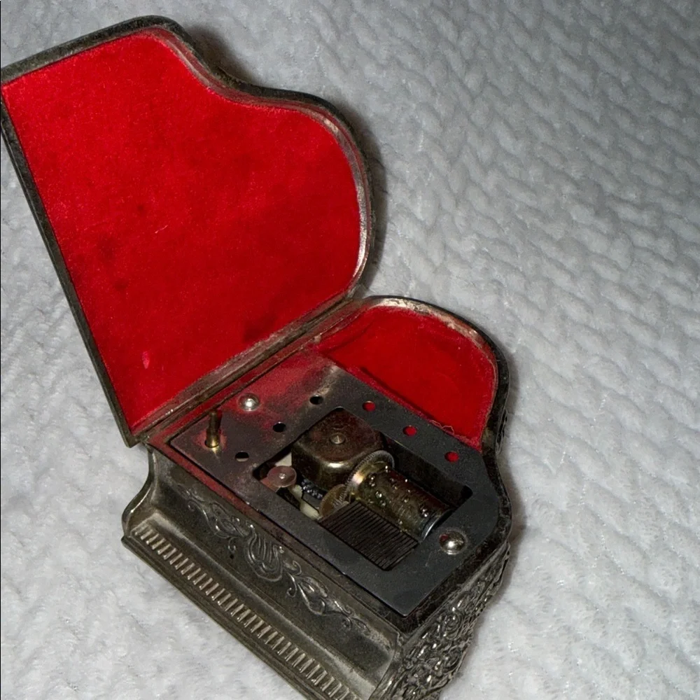 Vintage 1960s Sanko Cherub Music Box Ornate Silver-Tone Box Red Velvet Lining